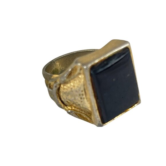 Vintage Gold-Tone Black Stone Statement Ring Size 7 Jewelry Bold Rectangular - Picture 4 of 6